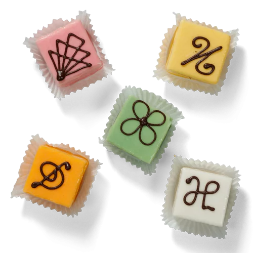 Petit fours gegarneerd